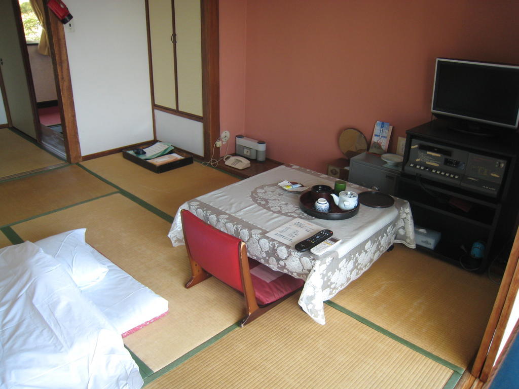 Kajiya Ryokan Futtsu Стая снимка
